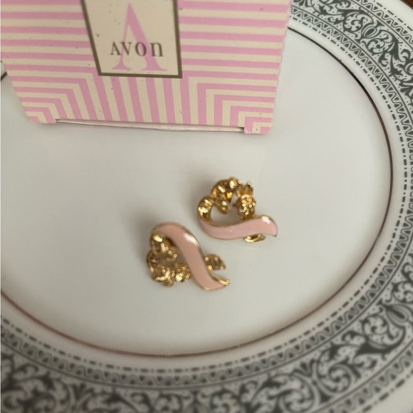 Vintage Avon Breast Cancer Post Earrings - Picture 5 of 5